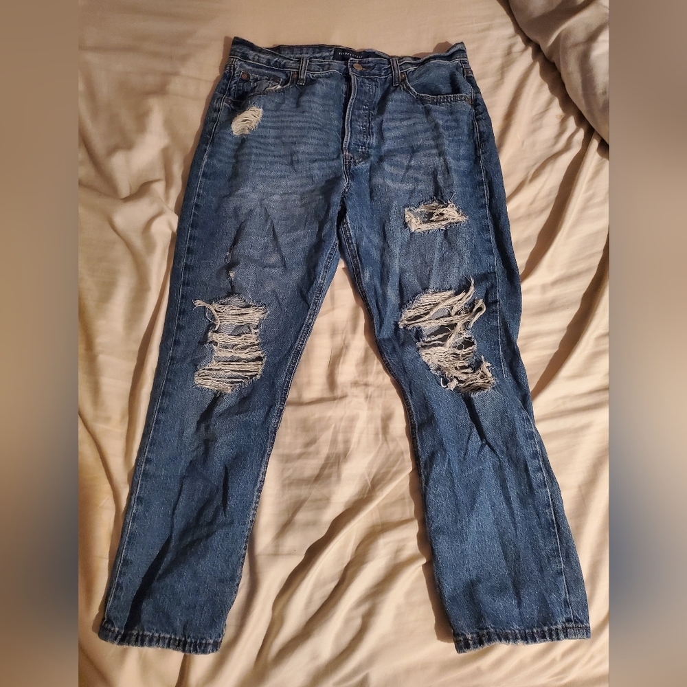 Women's ripped jeans